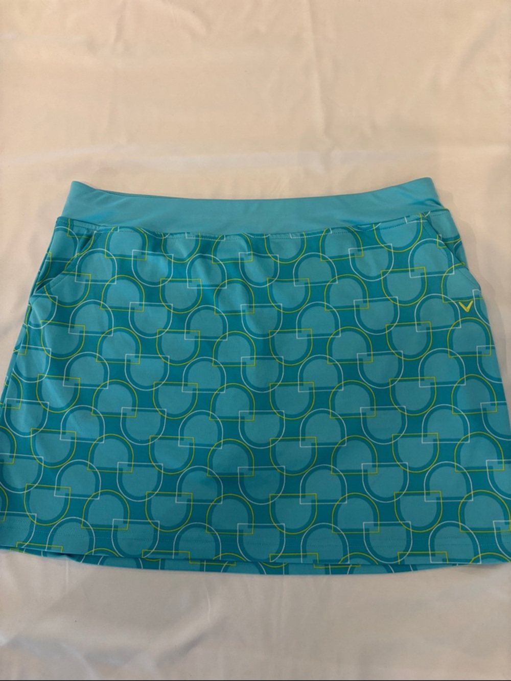 Women’s Calloway Aqua Golf Skirt with built in shorts - size XL